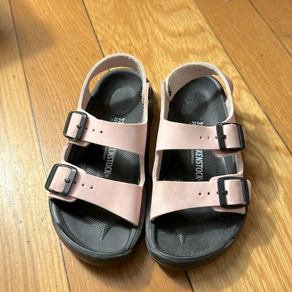 Pink Birkenstock sandals - Picture 1 of 4
